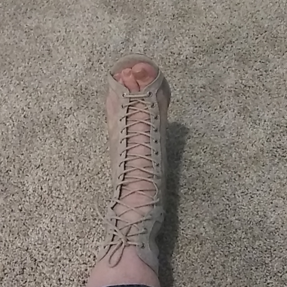 Shoes - Picture 3 of 7